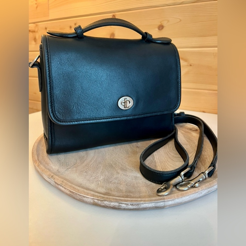 ‼️SOLD‼️ Vintage Coach Black Leather Court Bag Crossbody Nickel Hardware 9870